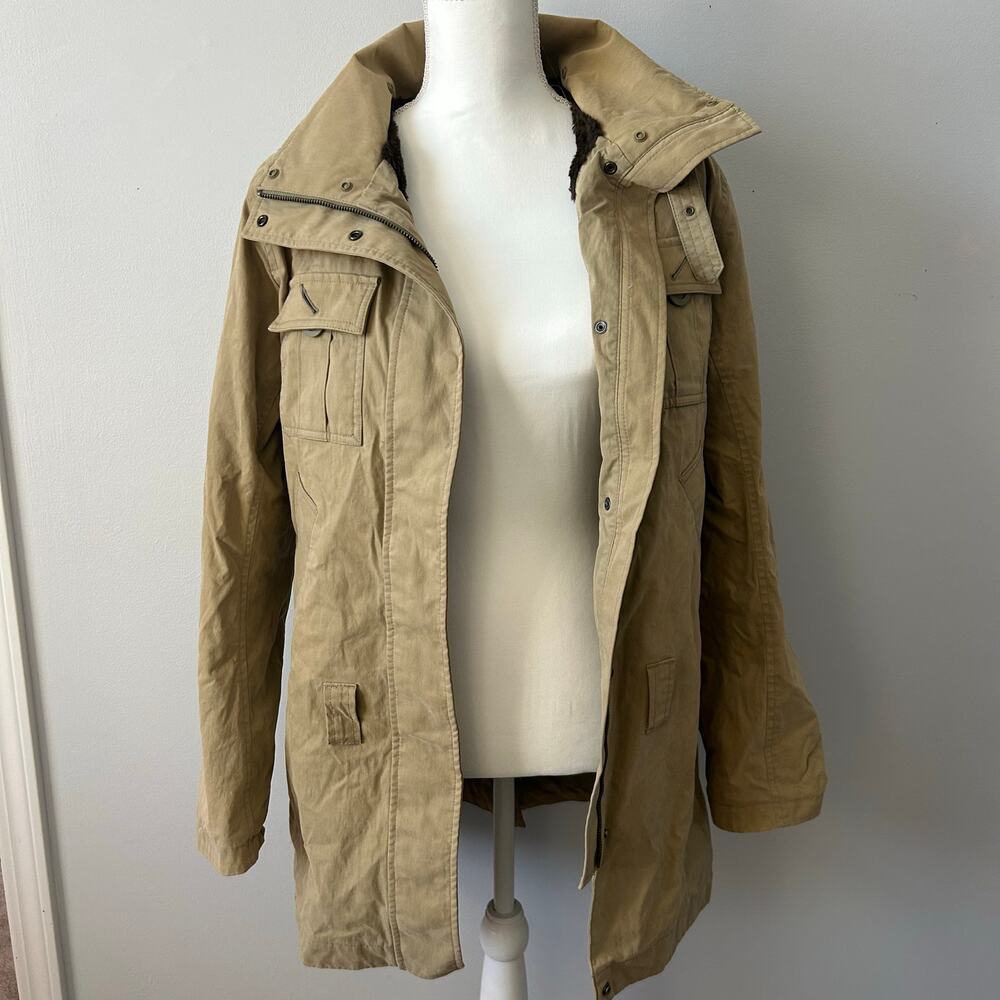 Columbia Women’s Oversized Tan Trench Style Cargo Jacket Bomber Size Medium